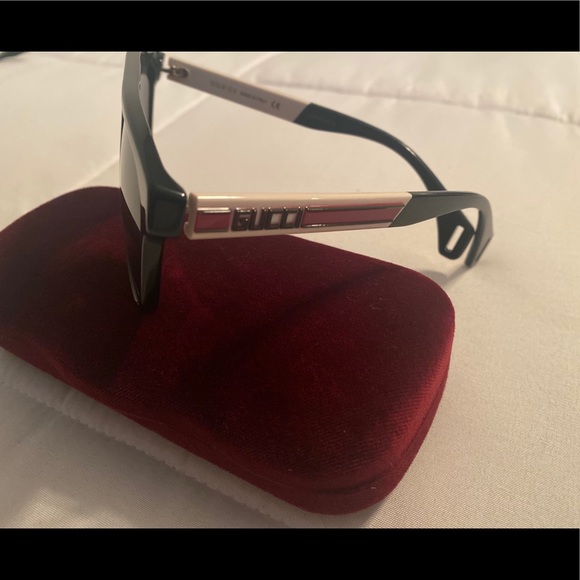Authentic Gucci Sunglass